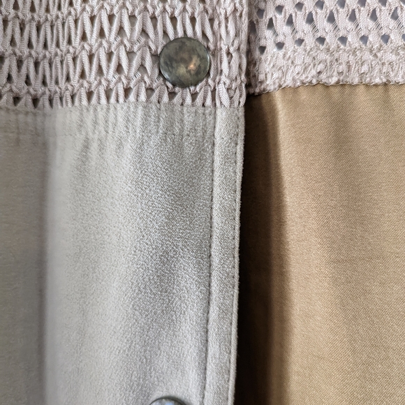 Reflections button down top - Picture 5 of 5